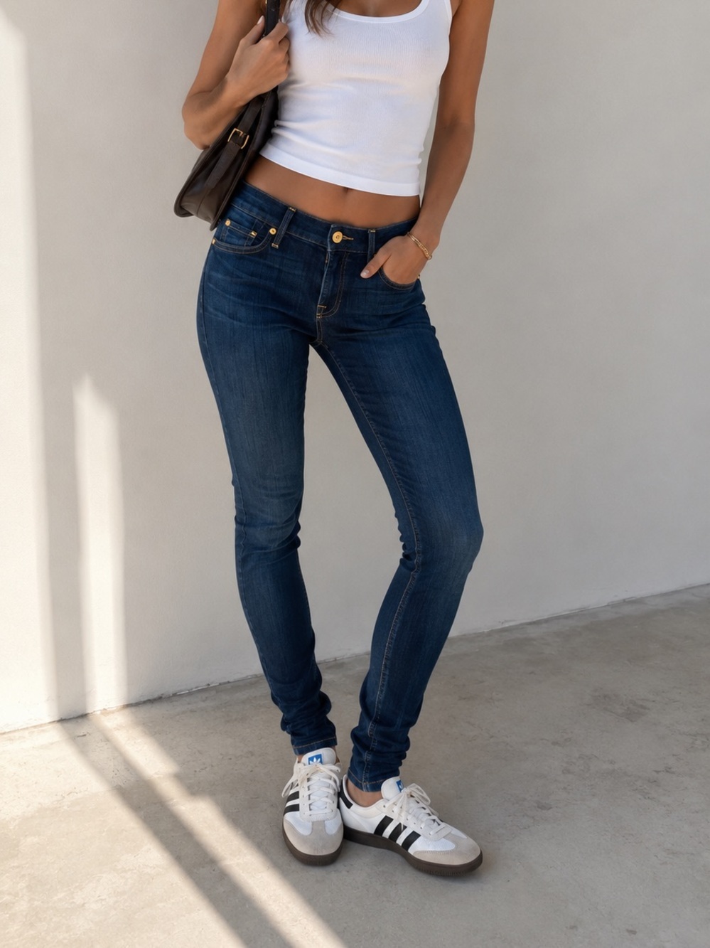 7 For all Mankind | 26 | Dark Blue Mid Rise Skinny Jeans